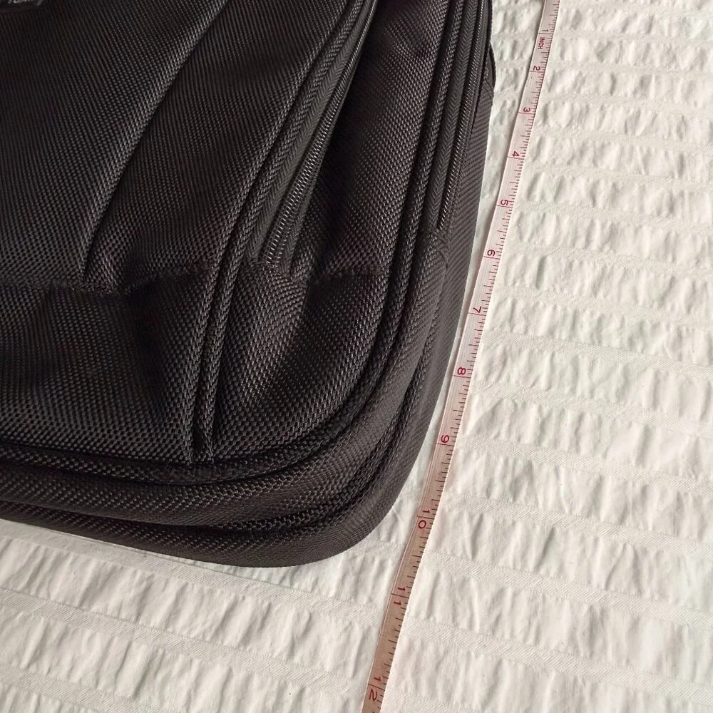 Tuari black laptop bag